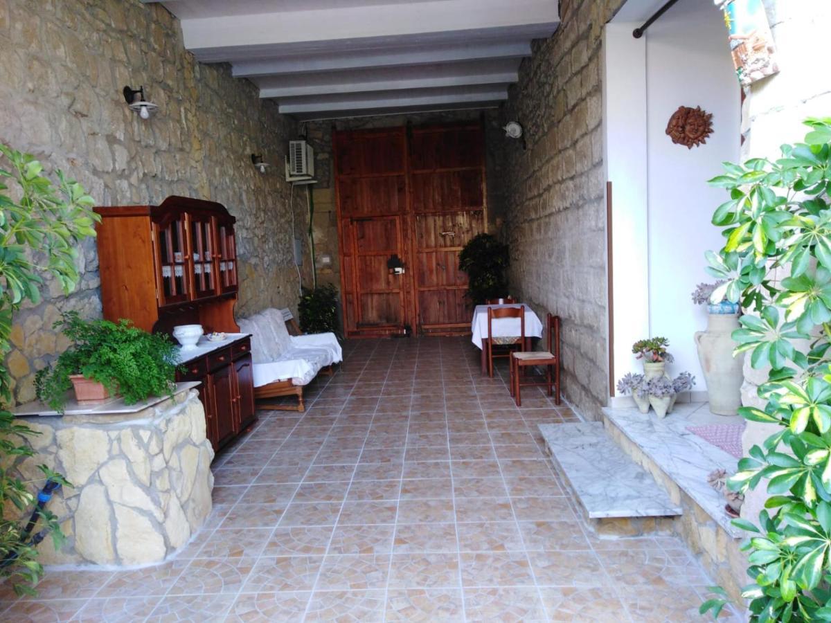 Anticacasaliori Bed & Breakfast Dolianova Dış mekan fotoğraf